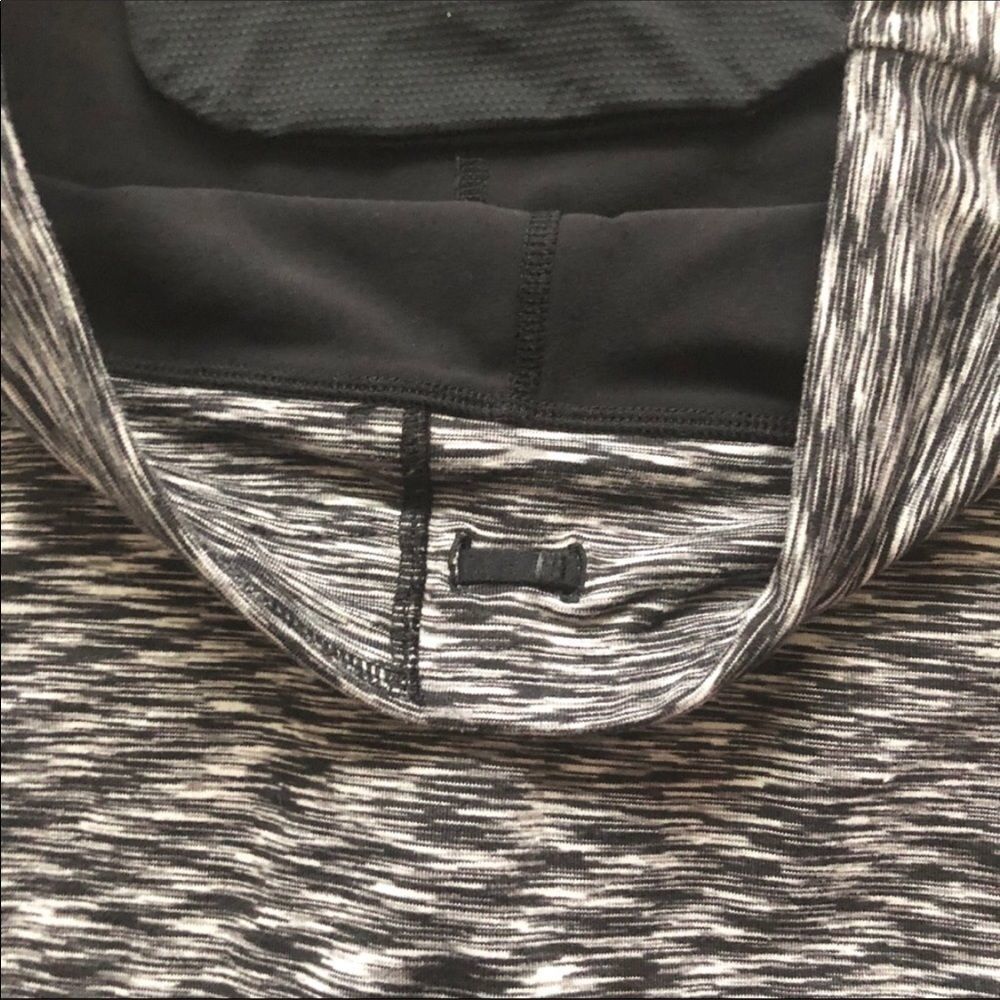 ATHLETA black space dye contenders 2-in - 1 skirt - Picture 5 of 6